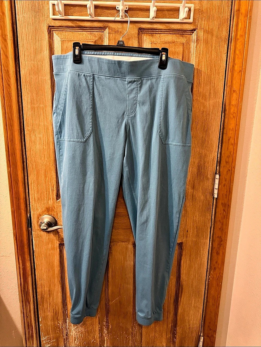 d&co. Blue Denim Jogger Pants Size XL Like New